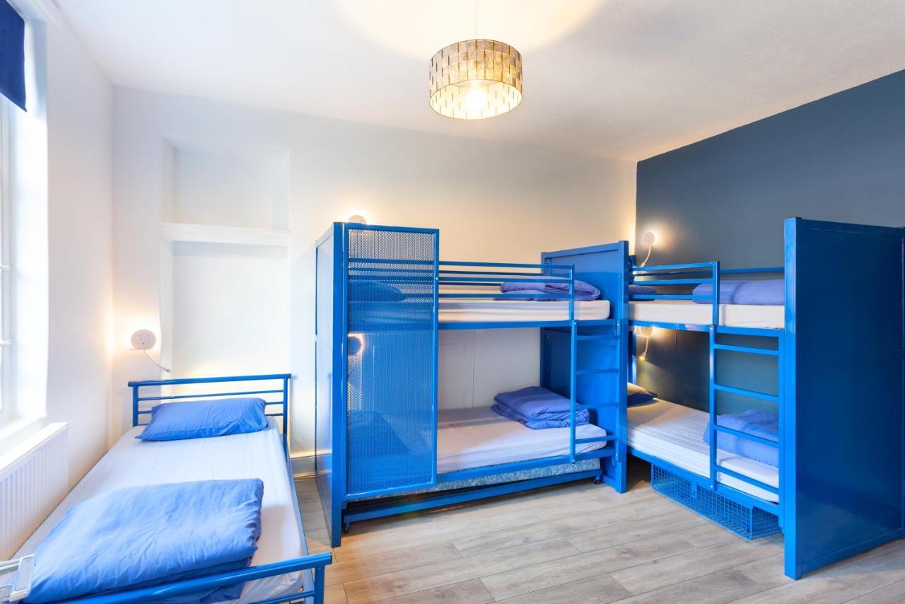 Ocean Backpackers Self-Catering Hostel Ильфракомб Экстерьер фото