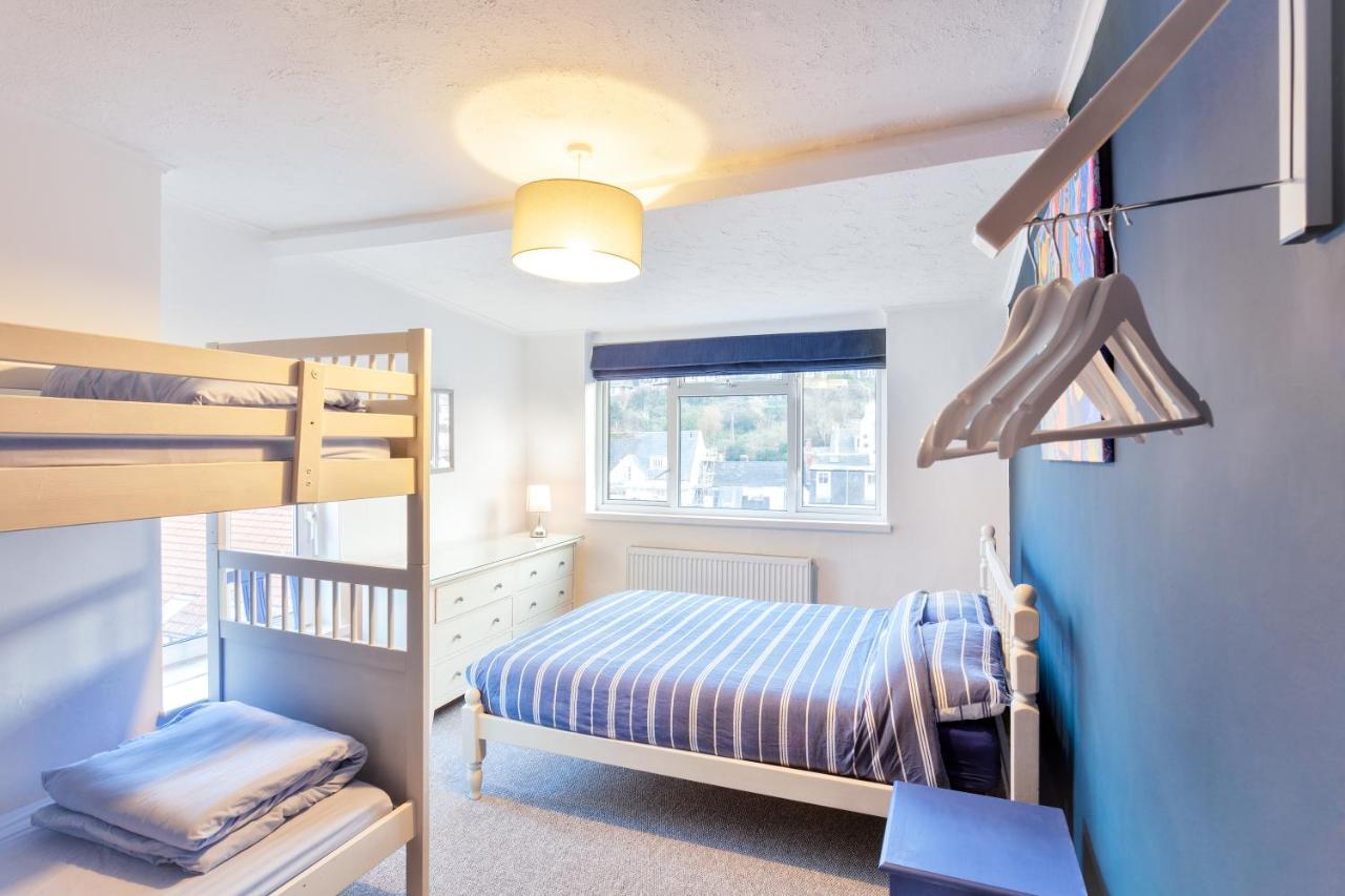 Ocean Backpackers Self-Catering Hostel Ильфракомб Экстерьер фото