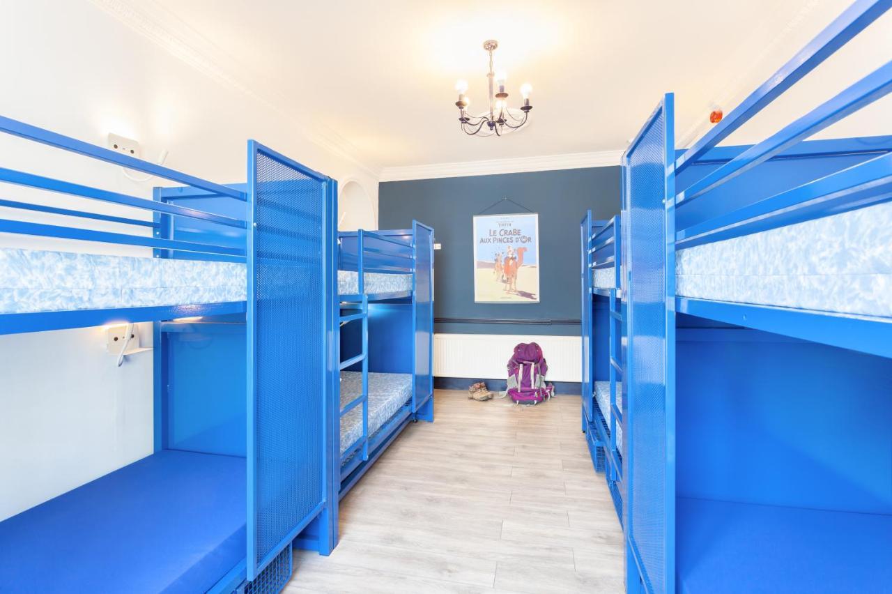 Ocean Backpackers Self-Catering Hostel Ильфракомб Экстерьер фото
